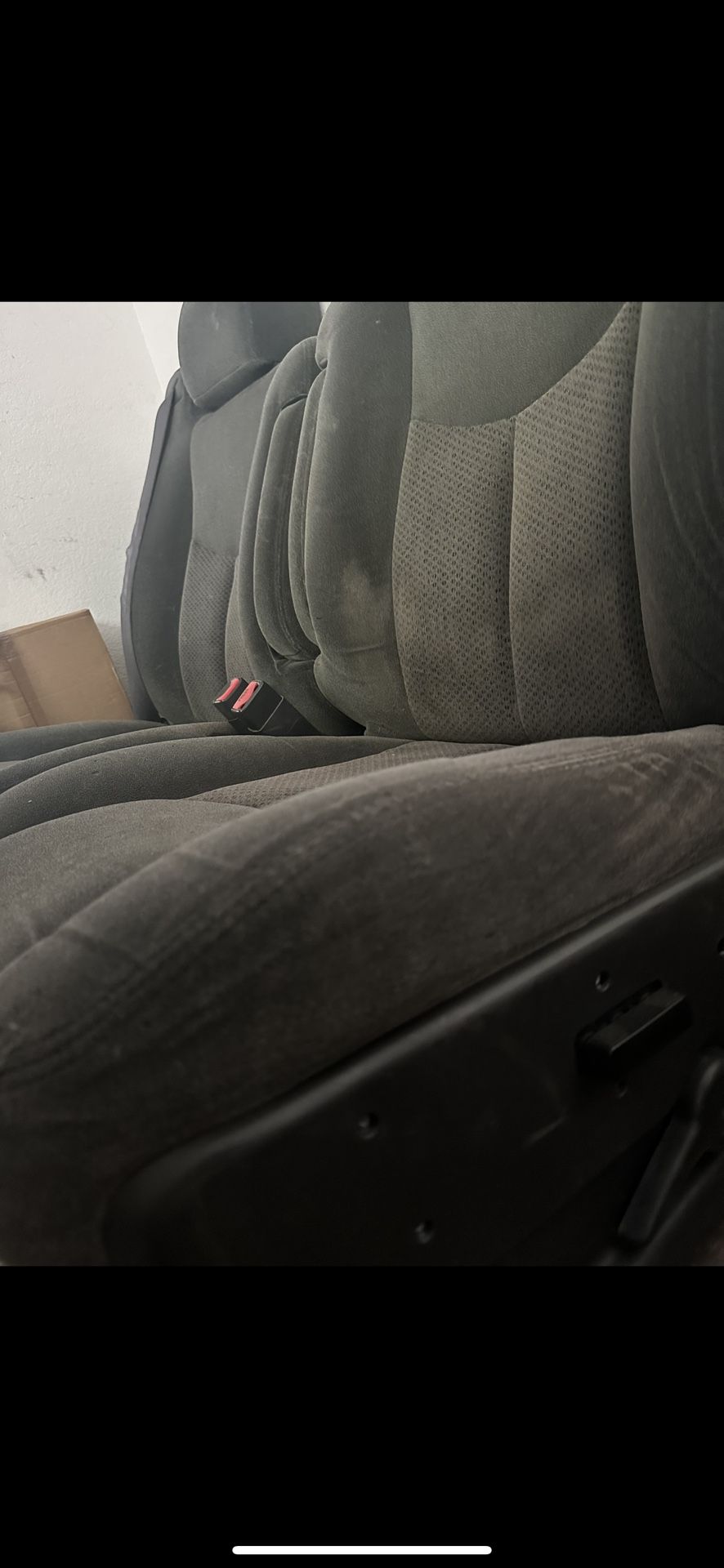 03-06 Seats Single cab