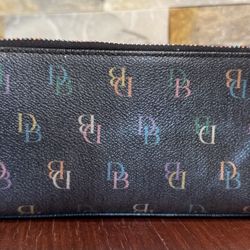 Dooney & Bourke Sm Coin Pouch Wallet Logo Rainbow Zipper Pink Heart Charm EUC