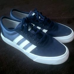 ADIDAS SHOES 7.5 MENS BLUE