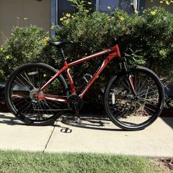 SPECIALIZED 29” Mountain Bike