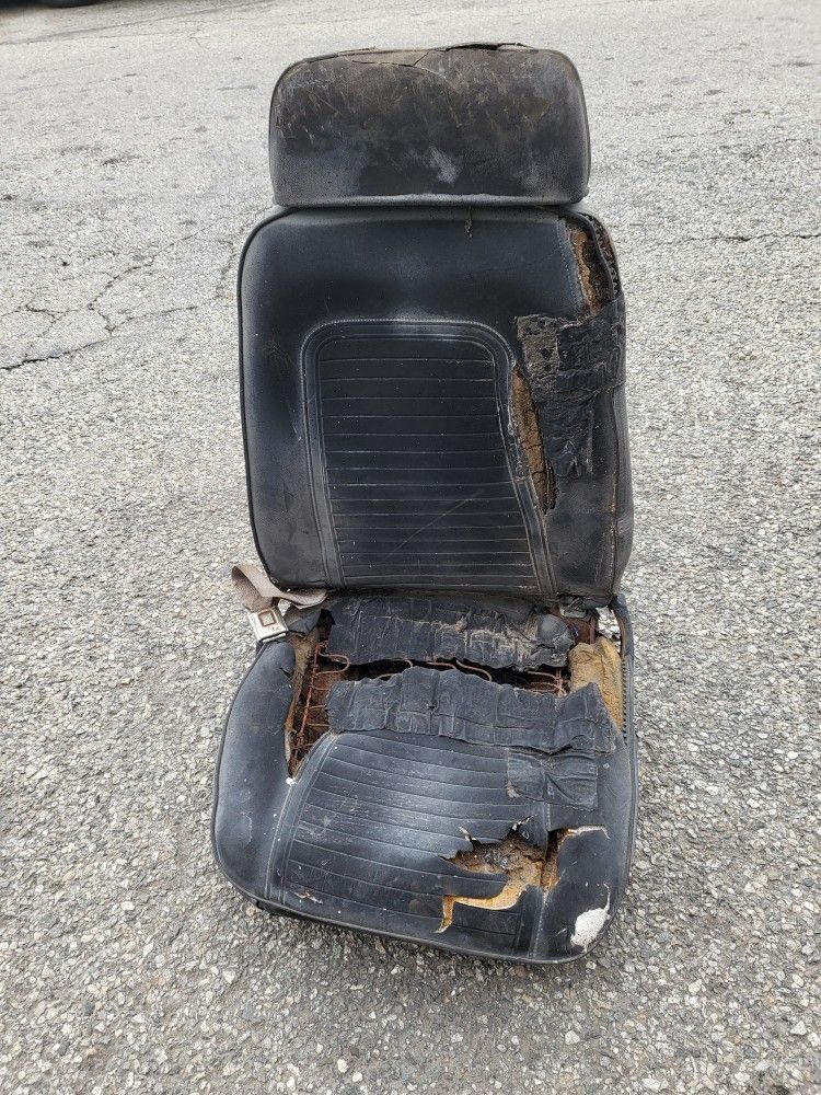 1969 Chevy Camaro bucket seat with headrest Hotrod Custom Truck Car Hot Rod Part