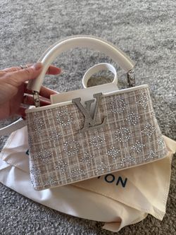 White crossbody bag