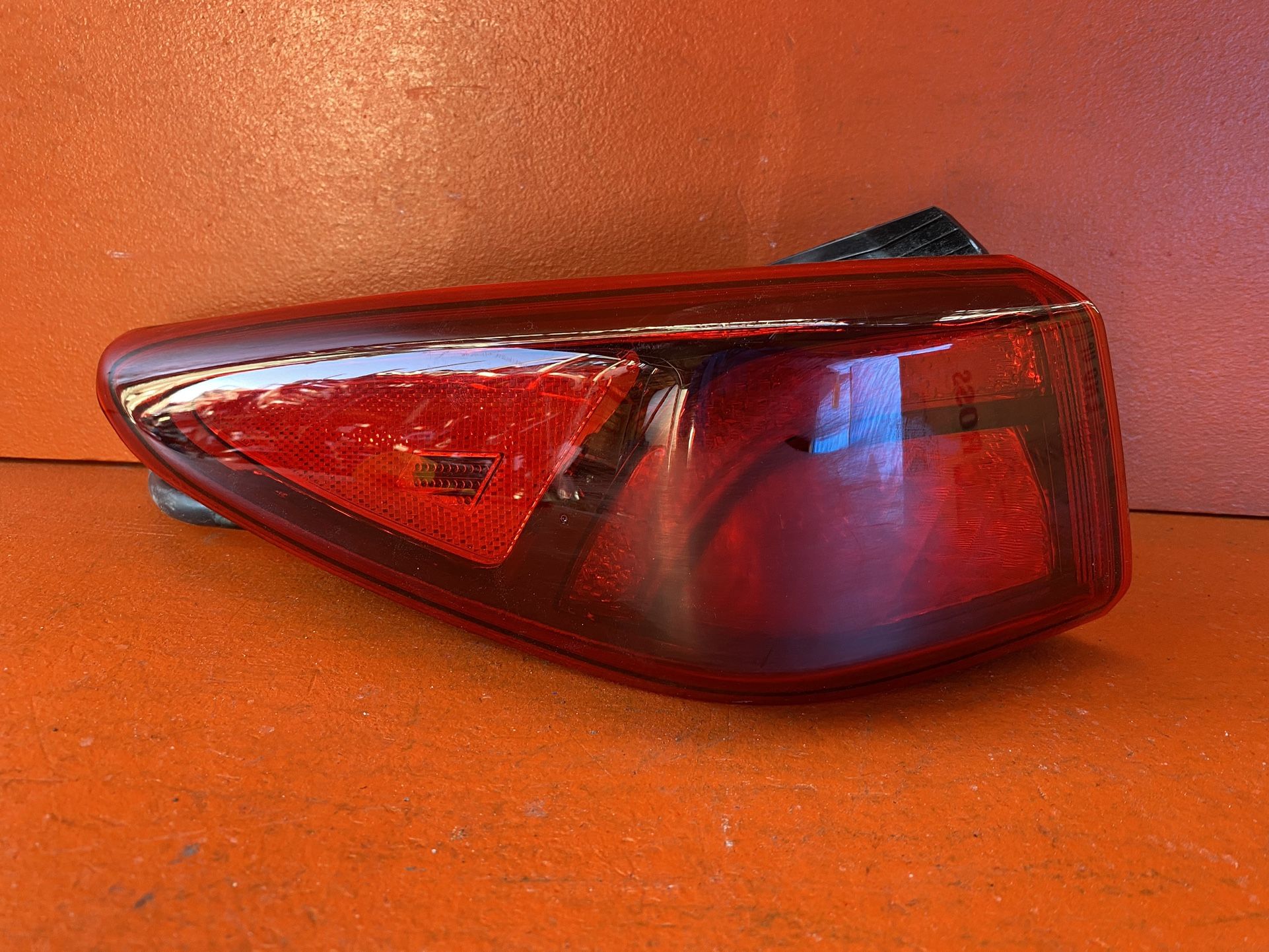 2022 2023 Hyundai Kona Left Driver Side Tail Light Assembly OEM 92401-J9510