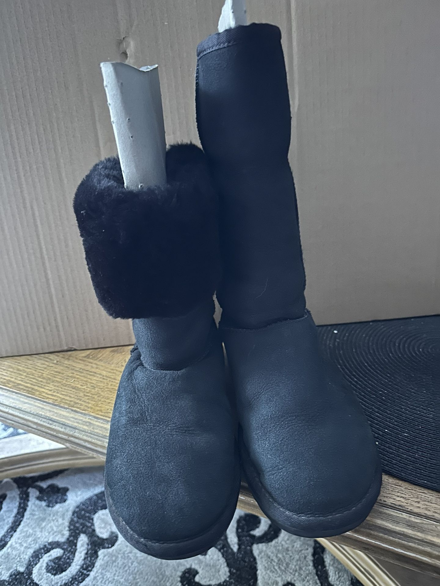 UGG Australia Tall Winter Boots Women’s Size 6