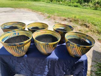 Colorful set of 6 flower pots