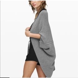 Lululemon Reversible Wrap