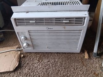 https://offerup.com/redirect/?o=TWlkYWUuYWM= init