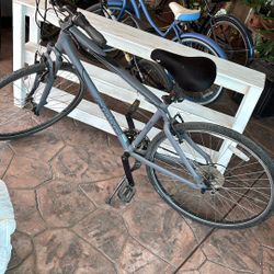 USED CYPRESS GIANT BIKE