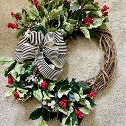 New - Custom Made Christmas/Holiday Wreath 29”x 24”