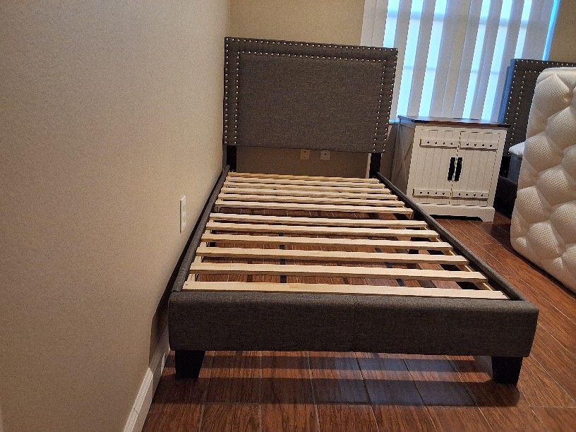 Bed Frame, Twin