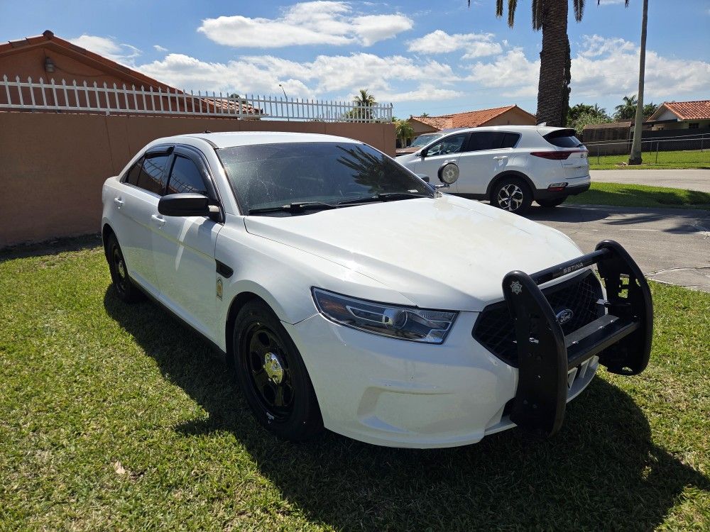 2016 Ford Taurus