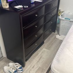 Room Set /  Computer Desk 