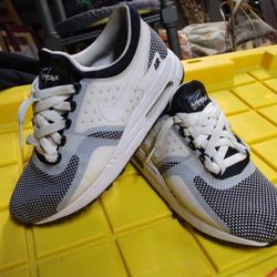Airmaxs