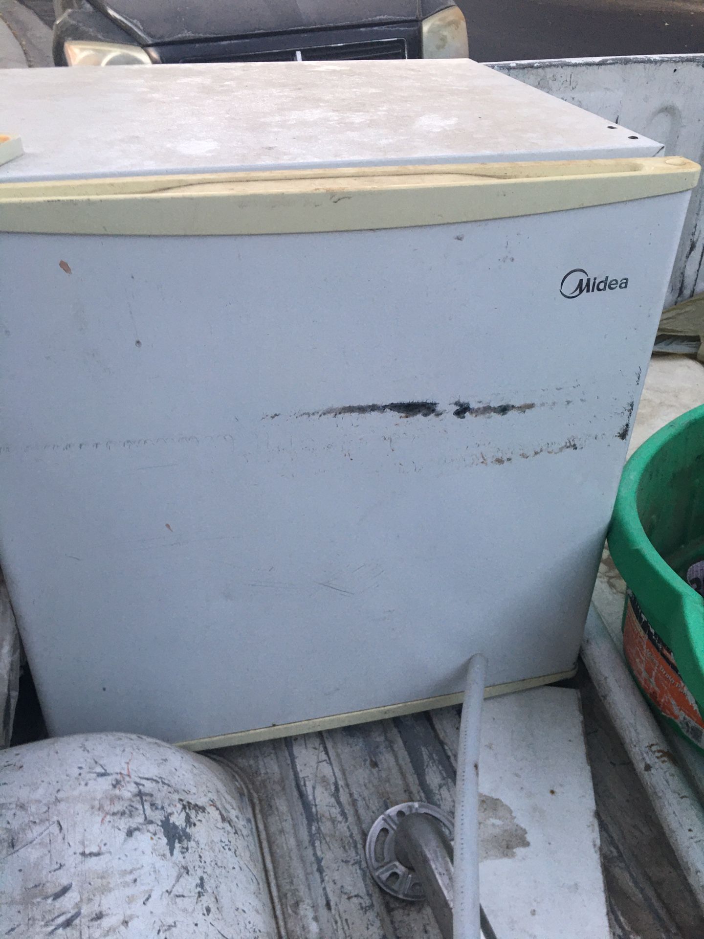 Mini fridge