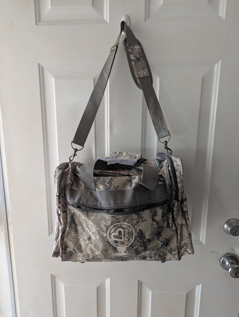 duffle bag Pick Up In San Jacinto