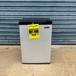 NEW!!Magic Chef 2.6 cu. ft. Mini Fridge in Stainless Look, ENERGY STAR