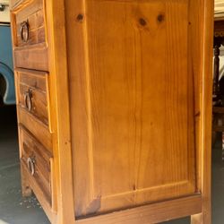 ** DRESSER **