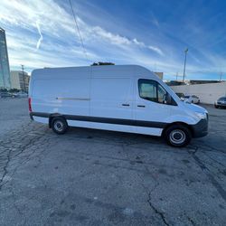 Mercedes Sprinter 2500