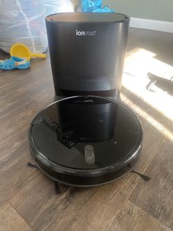 Self Cleaning vacuum
