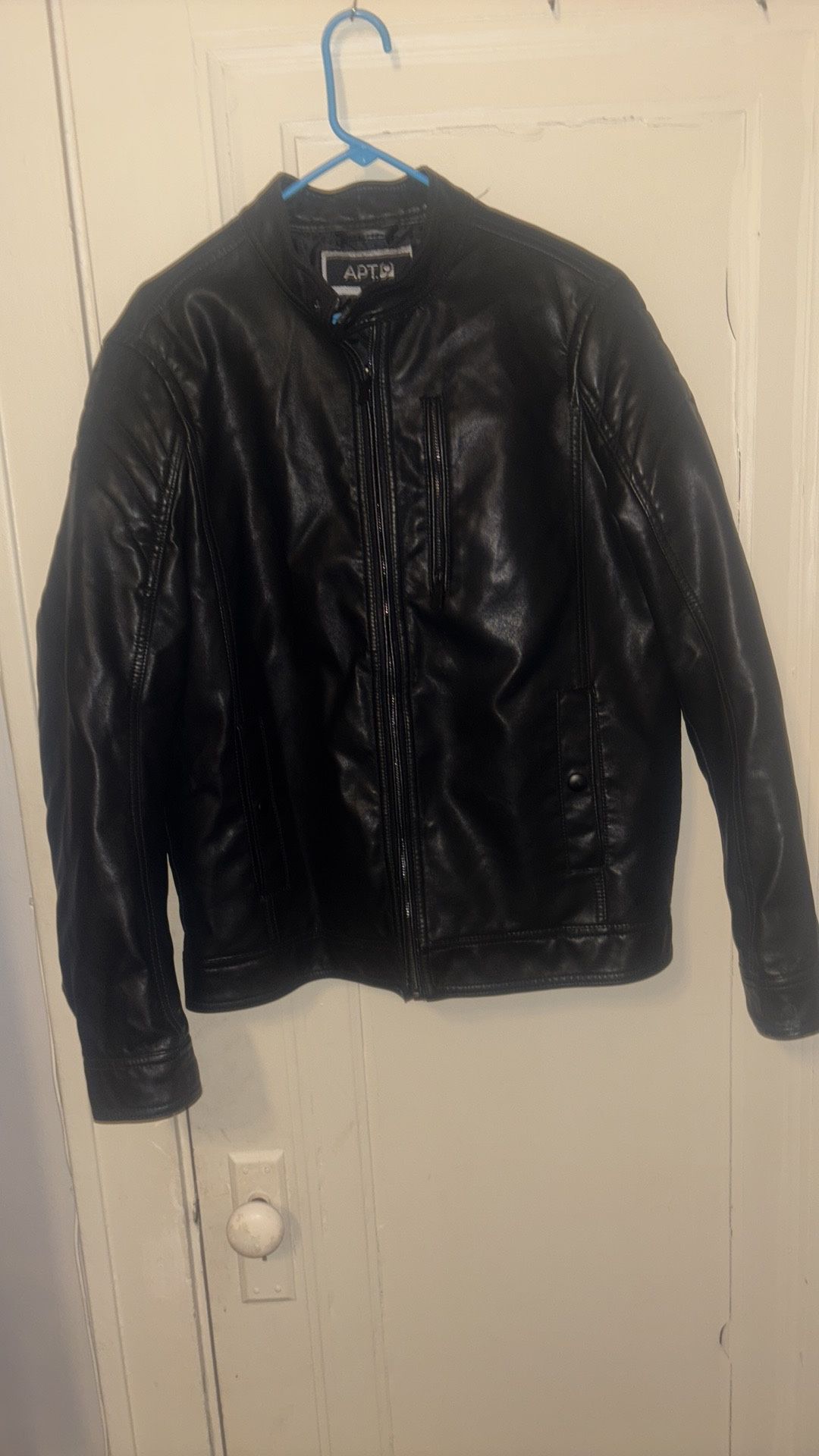 Men’s Medium Leather Jacket Apt 9