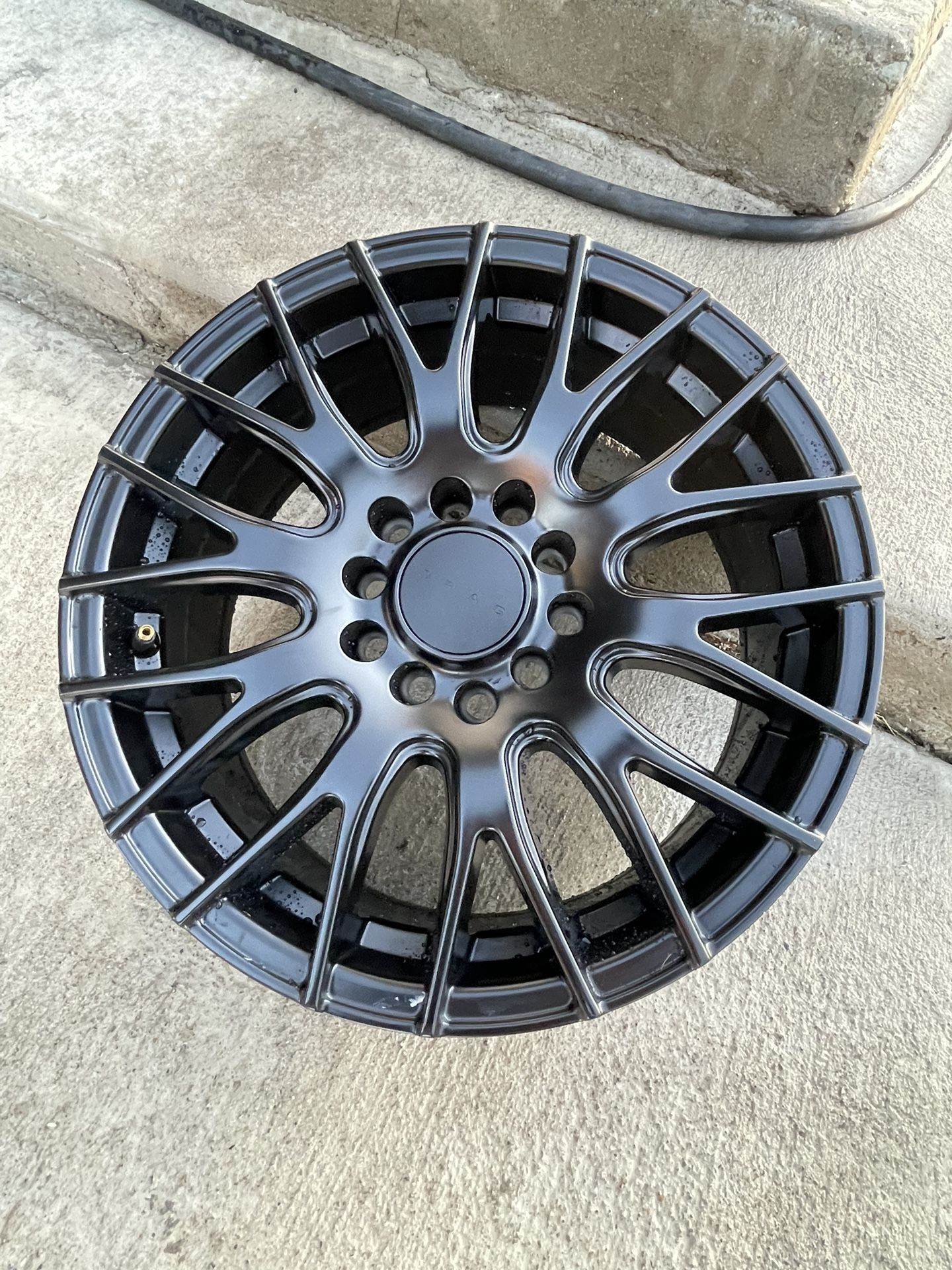 All Black Universal Drag Rim