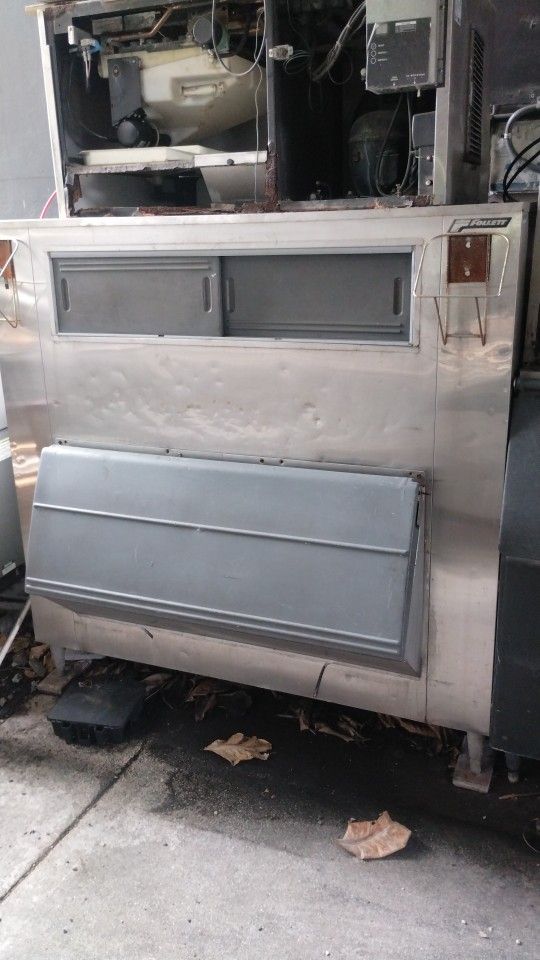 Ice Bin Stainless Steel 1200 Pounds