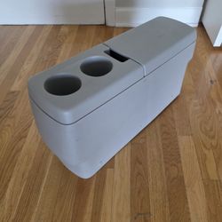 Nissan Quest Second Row Middle Console 2011-2017