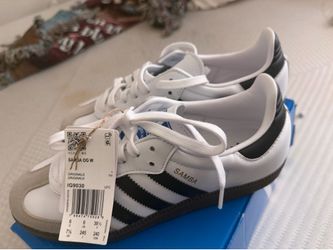 Women Adidas OG Sambas size 7