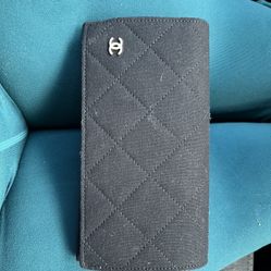 Chanel Wallet / Sunglass Holder