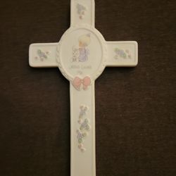 1990 Precious Moments Cross Jesus Loves Me