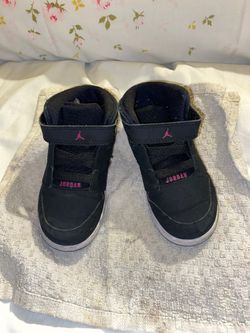Kids Jordan flight size 9