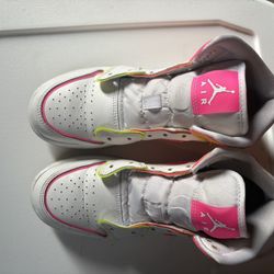Jordan 1 Mid Edge Glow Size 5