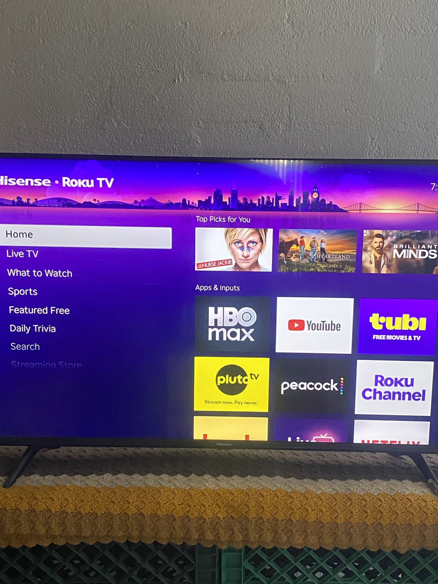 4K Ultra High Definition Smart Tv With Roku