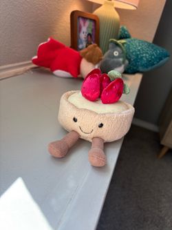 Jelly cat strawberry tart