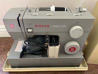 Singer Heavy Duty Sewing Machine