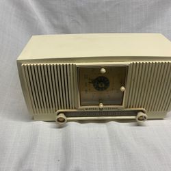 Antique clock radio General Electric