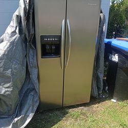 Frigidaire Ice Cold Side By Side For Sale In Pine Hills