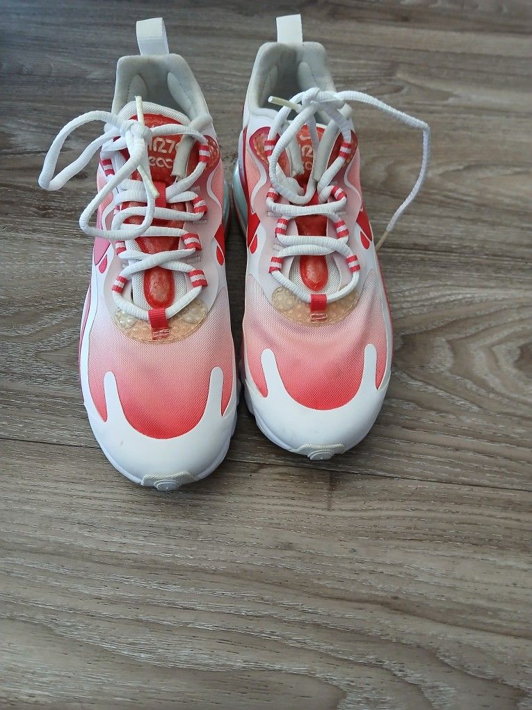 Women's Nike. Size 7