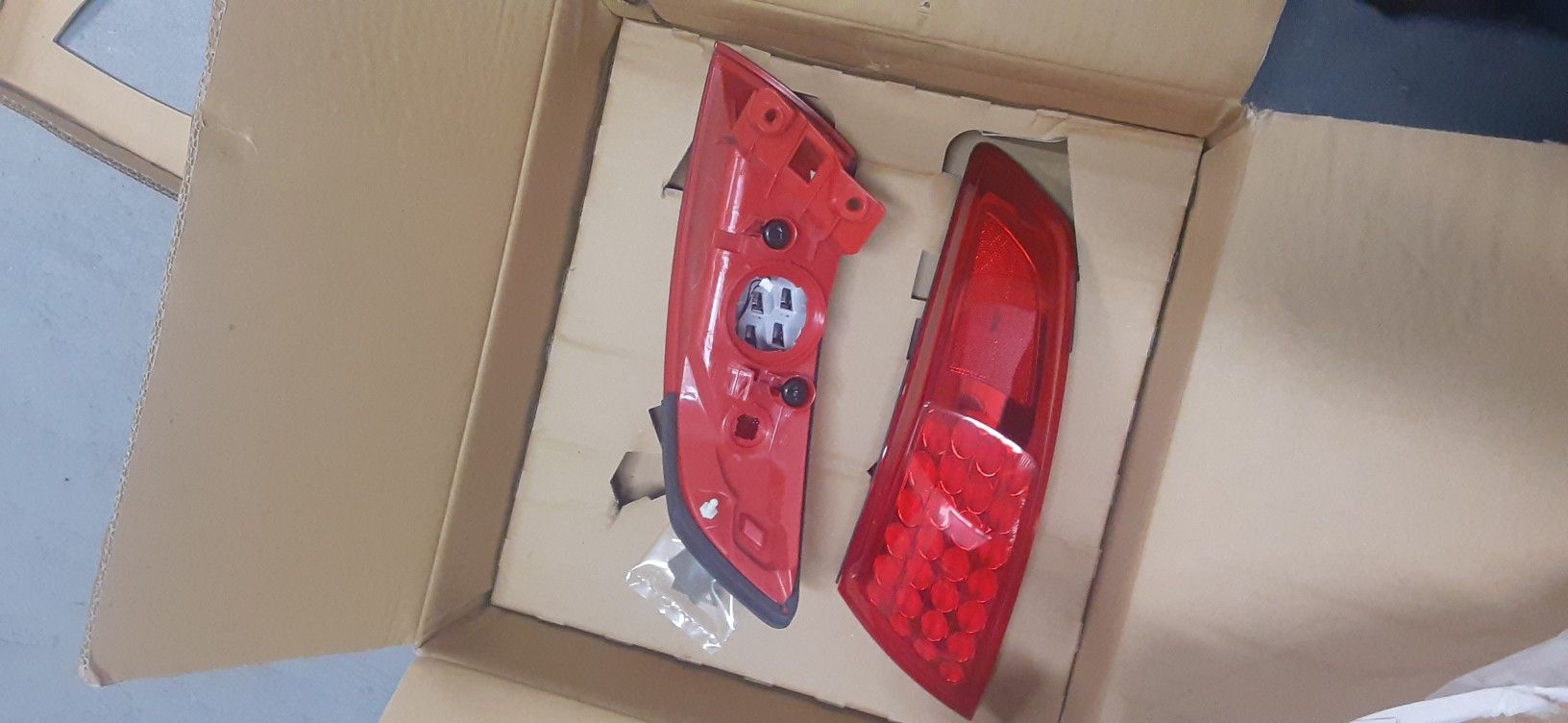 2005 Infinity FX35 Stock Lights