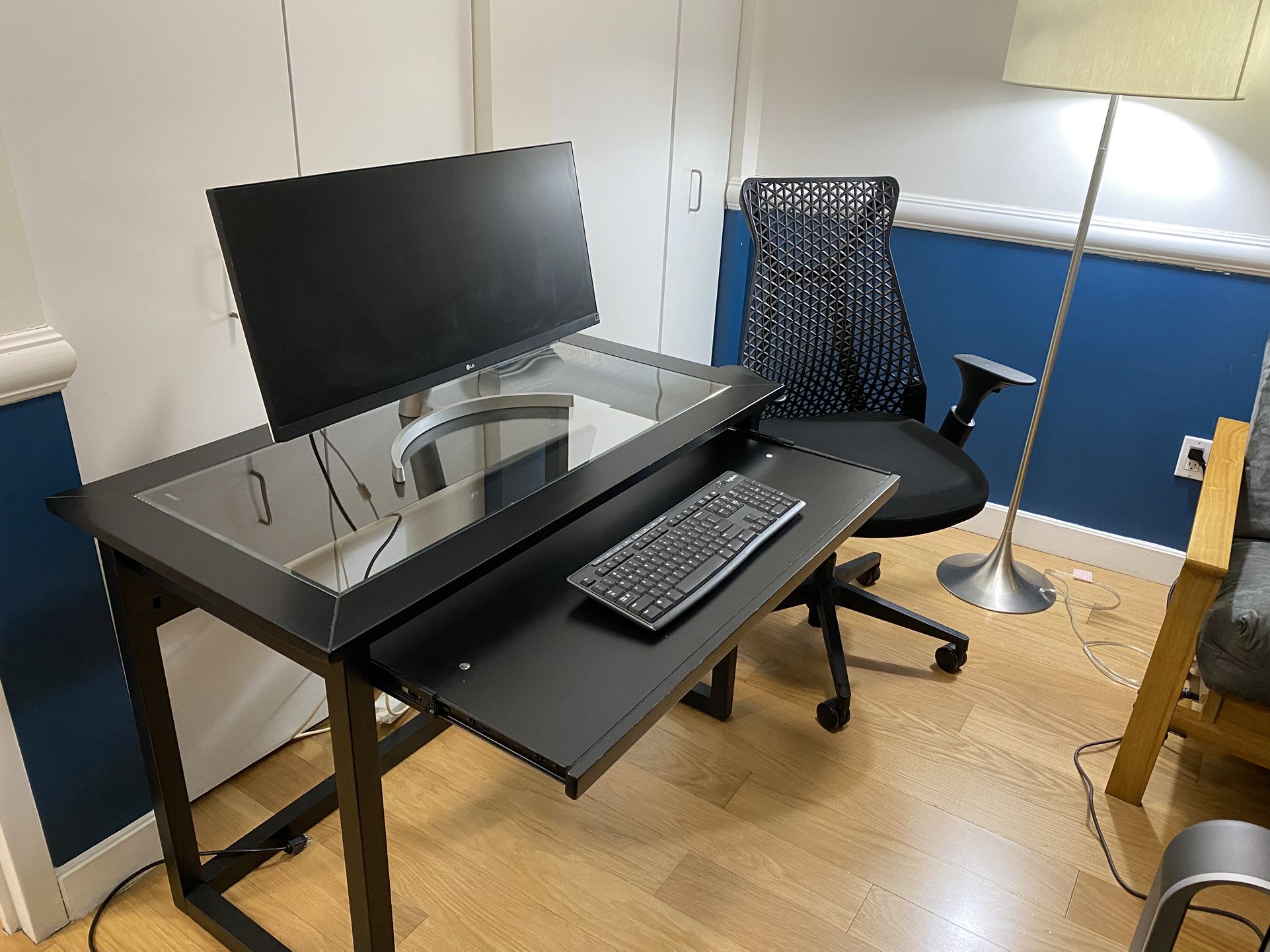 FREE OFFICE SET - Black Office Chair, Black Desk (and Monitor/keyboard If Wanted) - Great Condition