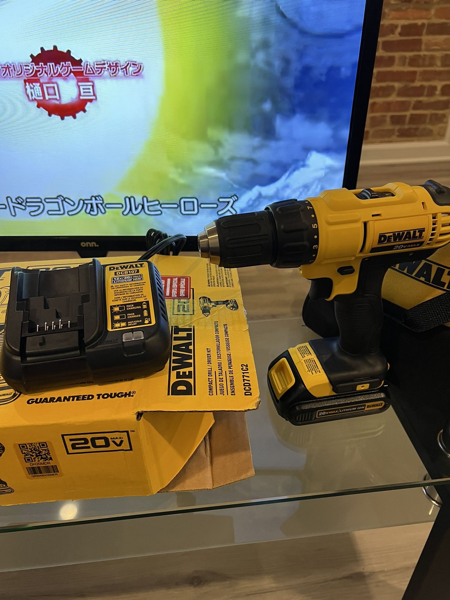 DEWALT 20V Max Cordless Drill / Driver Kit, Compact, 1/2Inch (DCD771C2