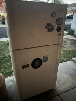 Icy Cold Fridge  Selling For $125.00
