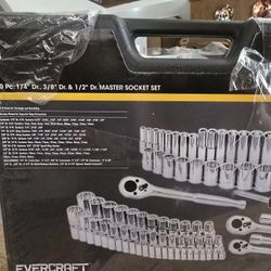 90 pc 1/4 3/8 1/2 Metric & Sae New Socket Set 