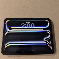 2024 iPad Pro 11” 256GB Cellular + Apple Pencil + Case – Excellent