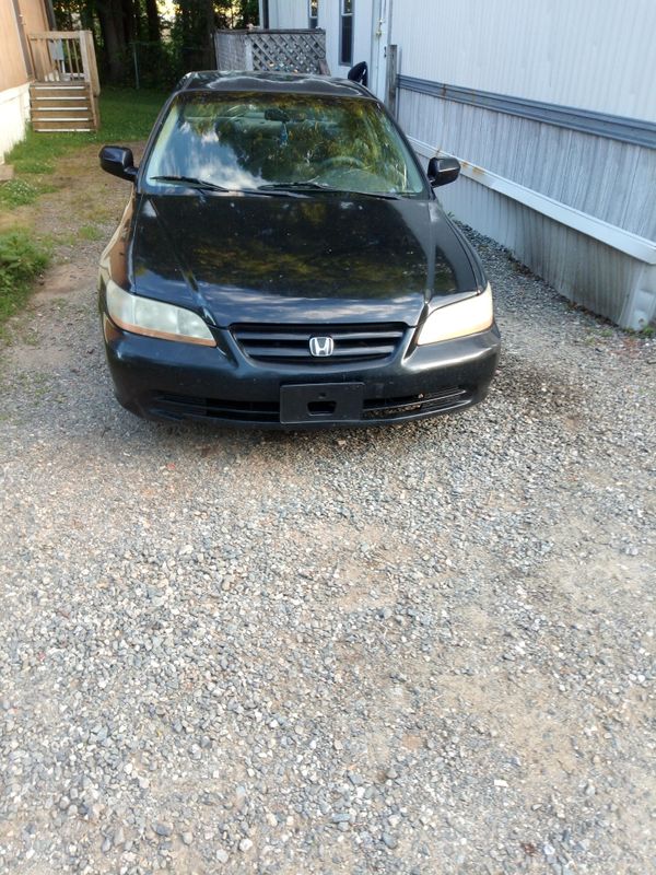 I am selling a 2002 Honda Accord manual for Sale in Greensboro, NC