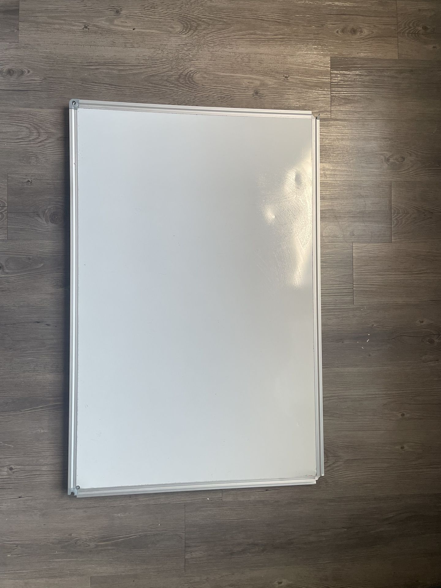 Whiteboard (24x18)