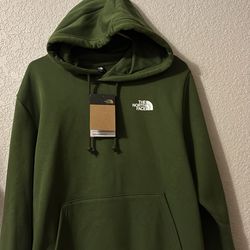 North Face Pull Over. Men’s Size. Medium
