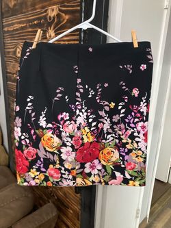 Woman’s Skirt Size Medium