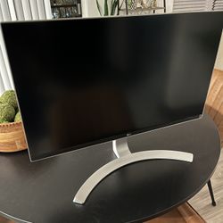 LG 27MU88-W 27" Class UHD 4K Monitor