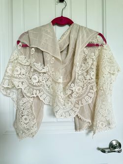 Lace scarf extra wide beige color 27"x70" it's new no tags